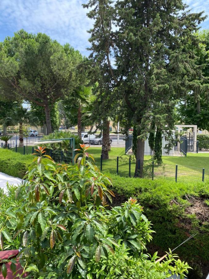 Hôtel Le Derby terrasse et parking Cagnes-sur-Mer Exterior foto